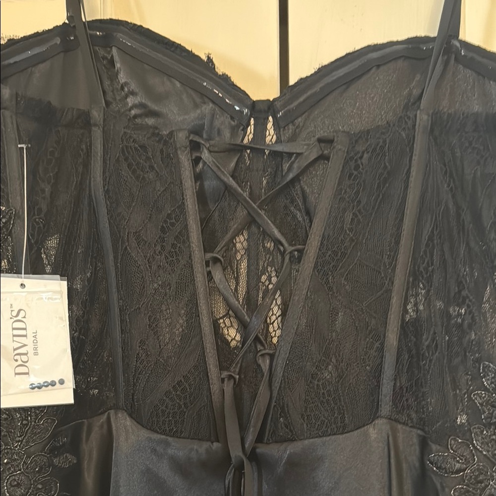 New With Tags! David's Bridal Strapless Gown - Picture 6 of 8